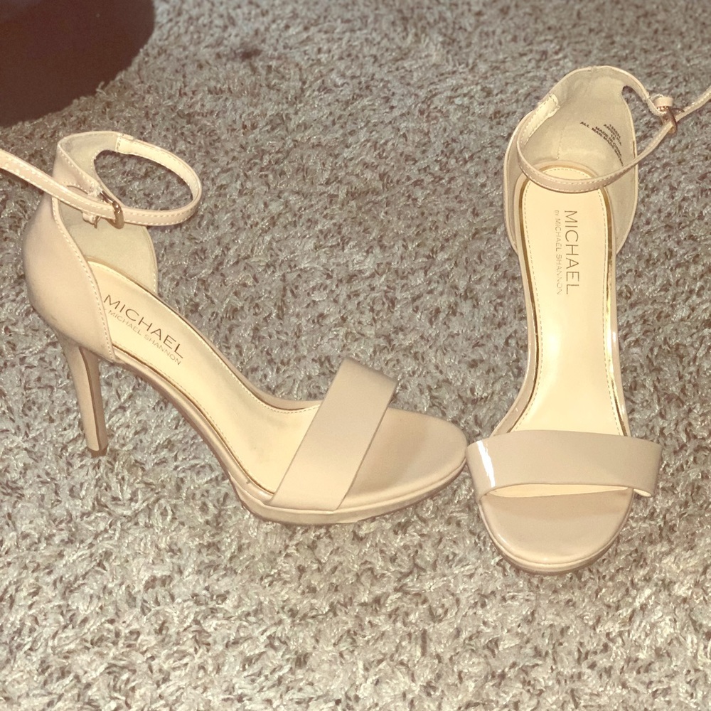 Beige heels